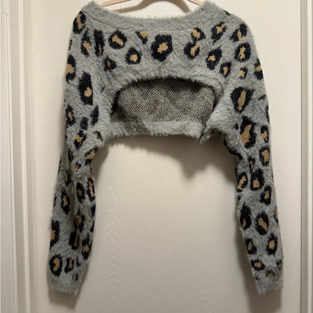 Leopard Print Fuzzy Cropped Sweater